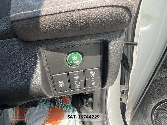 Honda VEZEL 2017-03 8222051-5