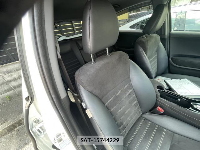 Honda VEZEL 2017-03 8222051-7