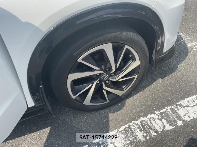 Honda VEZEL 2017-03 8222051-8