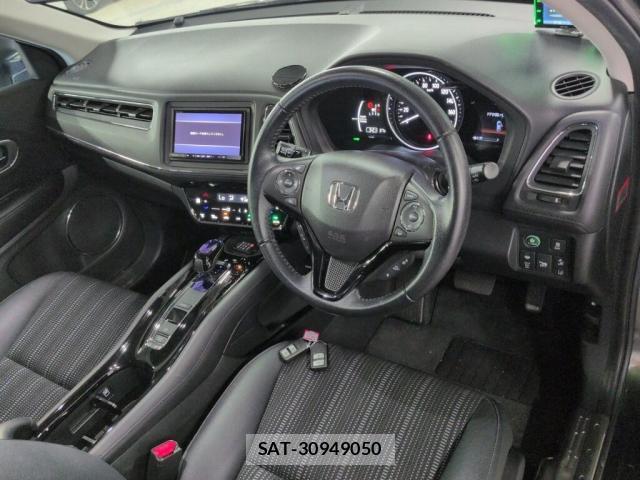 Honda VEZEL 2016-03 8223357-2