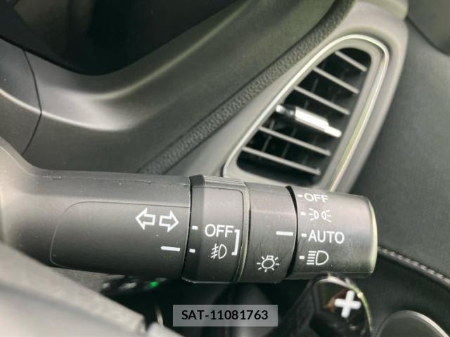 Honda VEZEL 2018-03 8223443-15