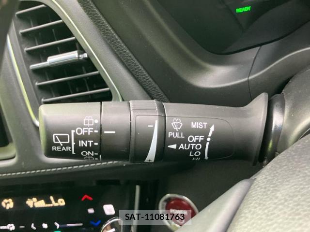 Honda VEZEL 2018-03 8223443-16