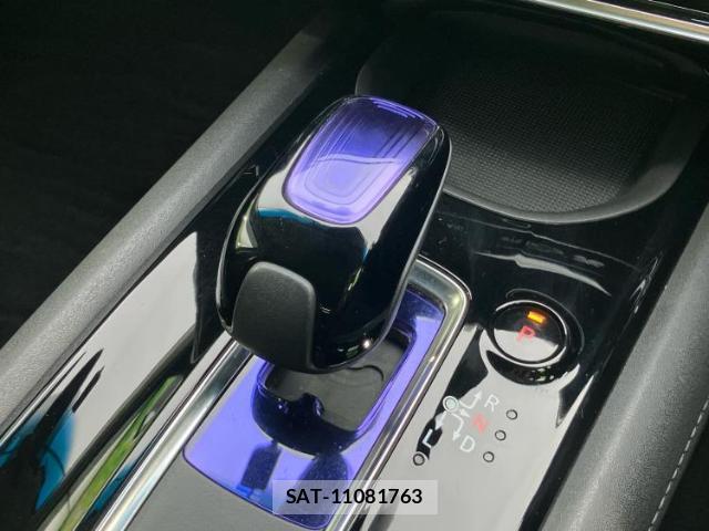 Honda VEZEL 2018-03 8223443-17