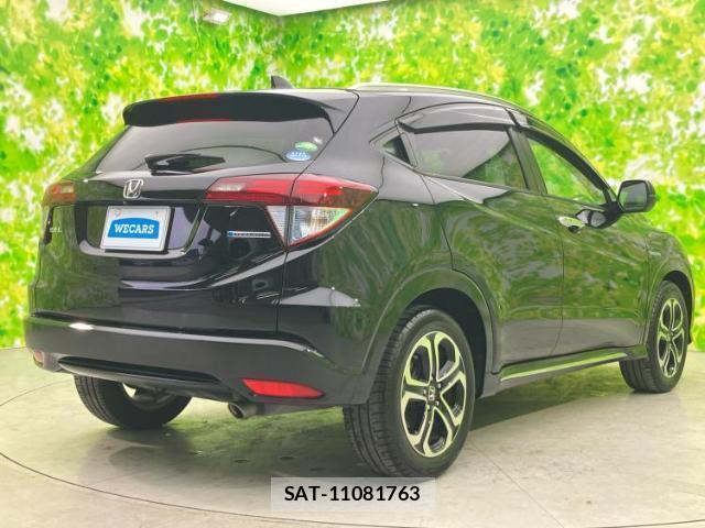 Honda VEZEL 2018-03 8223443-2