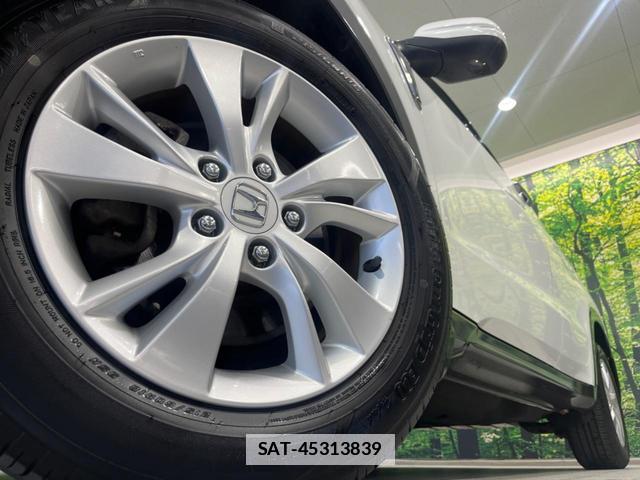 Honda VEZEL 2015-05 8223532-12