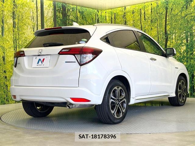Honda VEZEL 2016-06 8223962-16