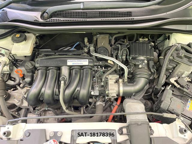 Honda VEZEL 2016-06 8223962-17