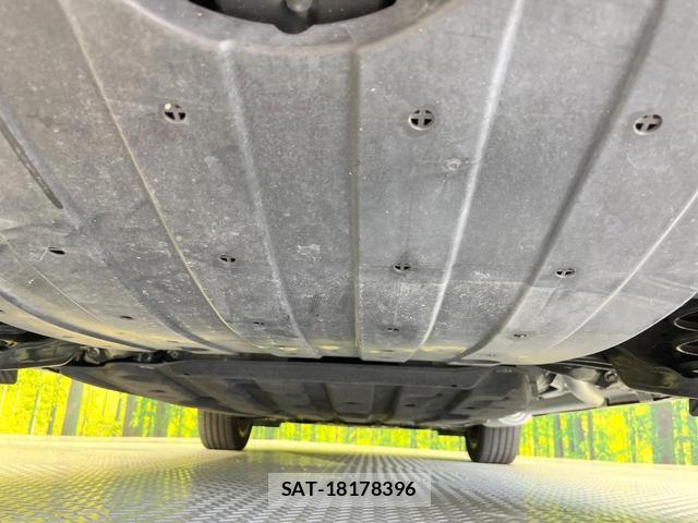 Honda VEZEL 2016-06 8223962-18