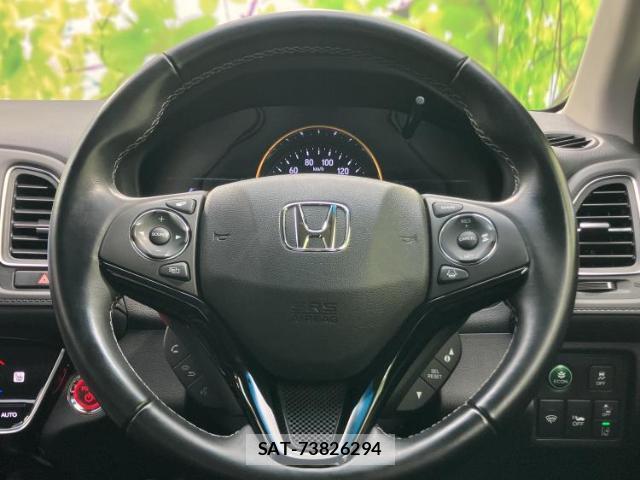 Honda VEZEL 2018-04 8225049-14