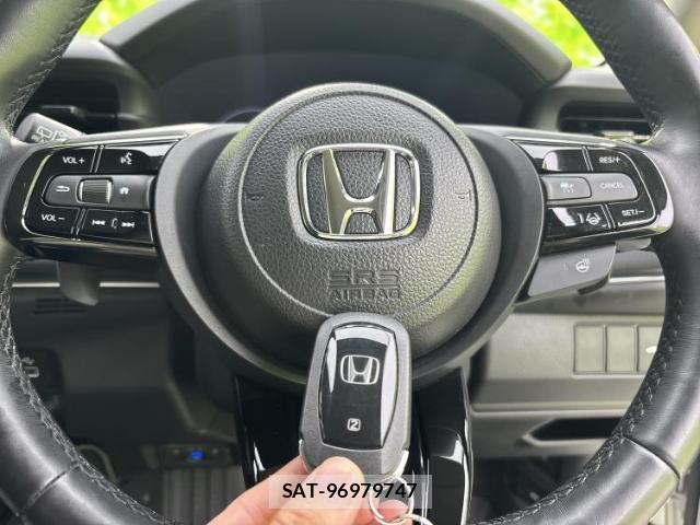 Honda VEZEL 2024-05 8225089-13