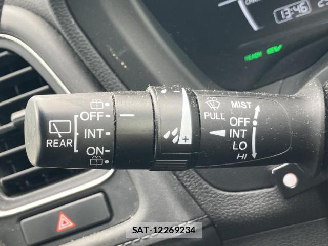 Honda VEZEL 2020-08 8225406-16