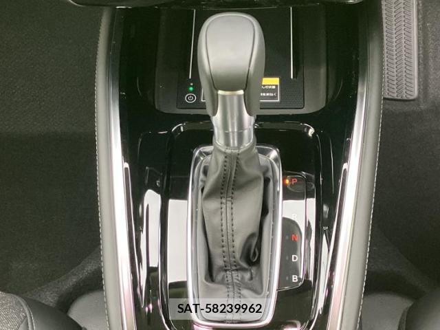 Honda VEZEL 2026-03 8225419-17