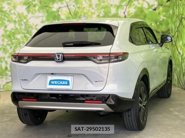 Honda VEZEL 2023-03 8225435-2