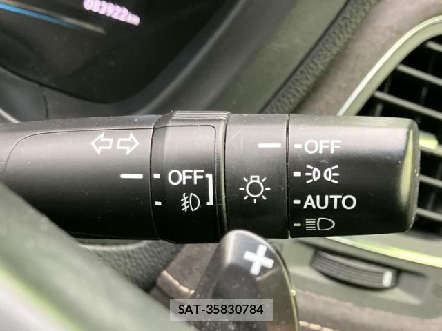 Honda VEZEL 2018-02 8225500-14