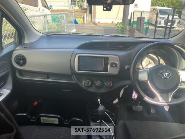 Toyota VITZ 2015-07 8217146-11