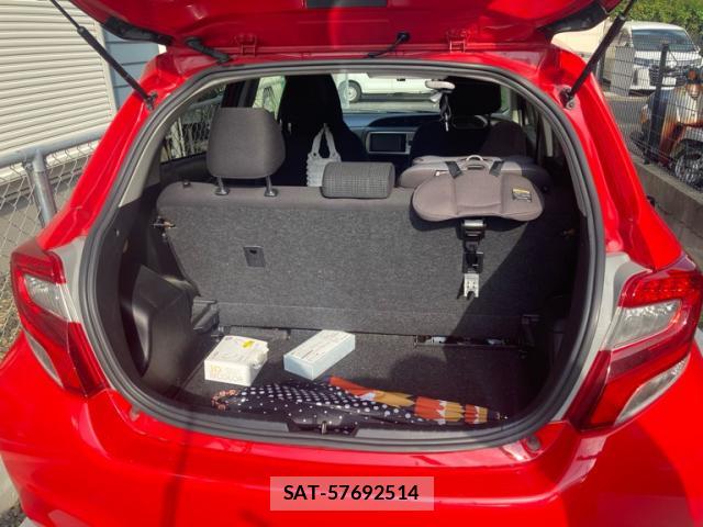 Toyota VITZ 2015-07 8217146-7