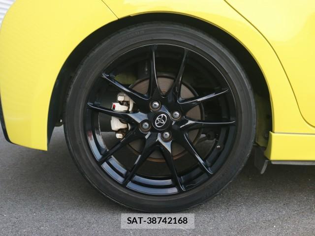 Toyota VITZ 2019-06 8217276-19