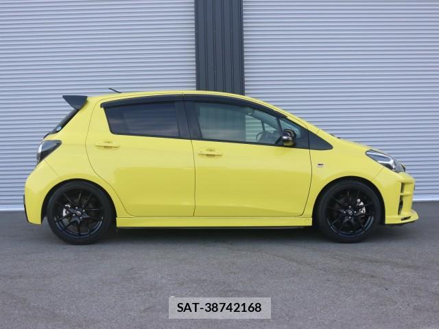 Toyota VITZ 2019-06 8217276-3