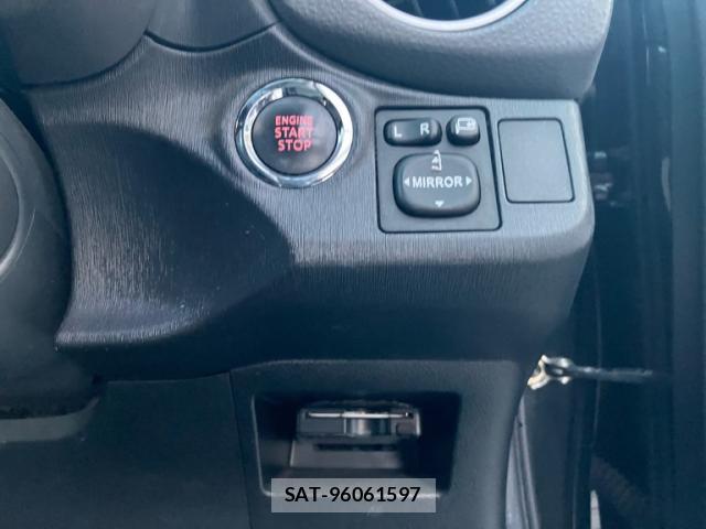Toyota VITZ 2014-03 8219836-16