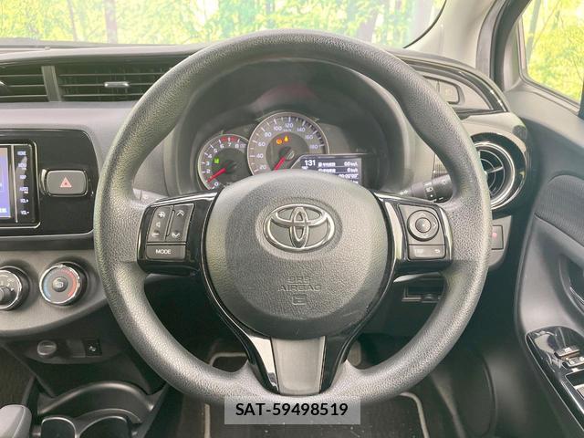 Toyota VITZ 2018-10 8220110-10