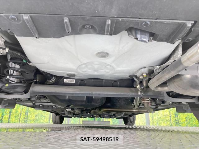 Toyota VITZ 2018-10 8220110-18