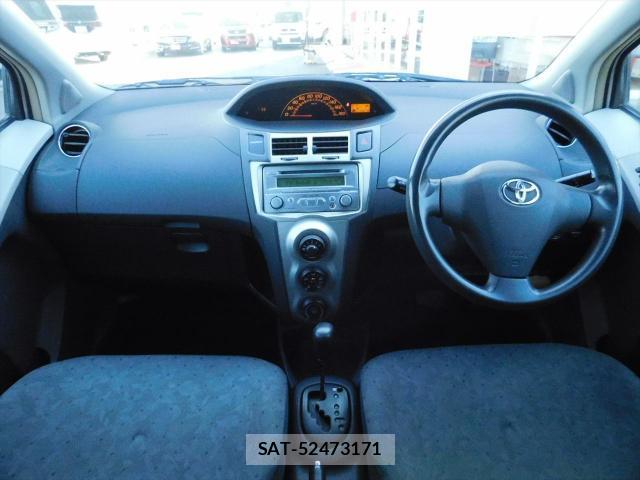 Toyota VITZ 2009-07 8221164-2