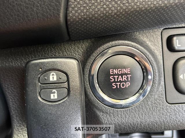 Toyota VITZ 2016-03 8221632-5