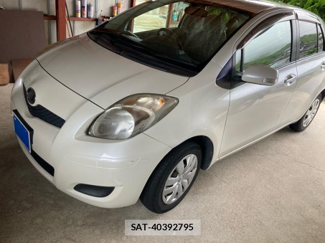 Toyota VITZ 2009-09 8221711-0