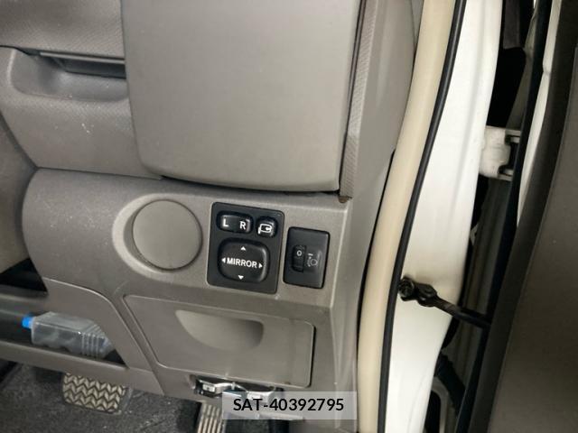 Toyota VITZ 2009-09 8221711-14