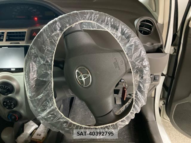 Toyota VITZ 2009-09 8221711-15