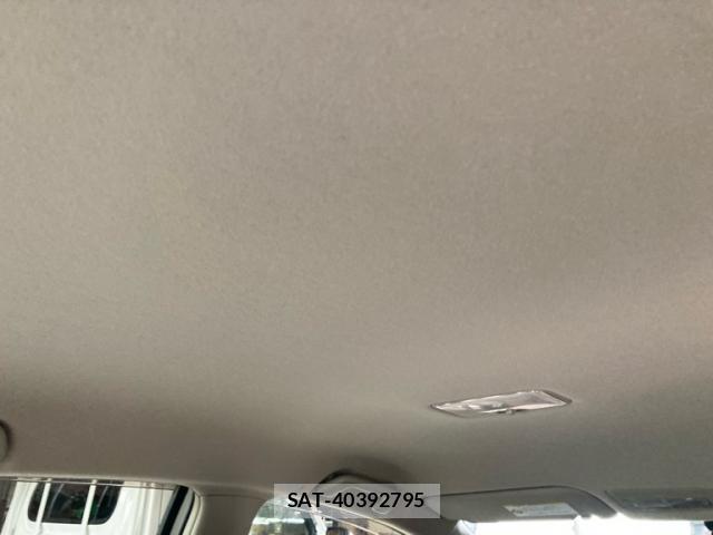 Toyota VITZ 2009-09 8221711-3