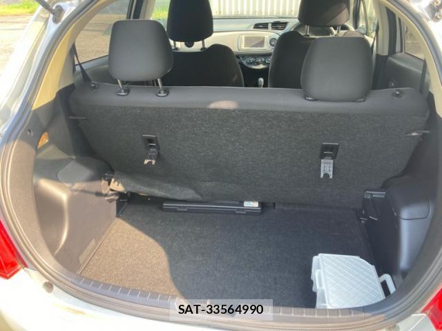 Toyota VITZ 2011-03 8221712-2