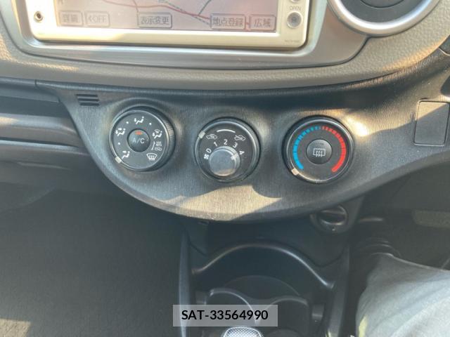 Toyota VITZ 2011-03 8221712-4