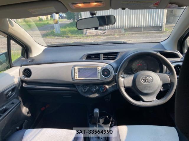 Toyota VITZ 2011-03 8221712-8