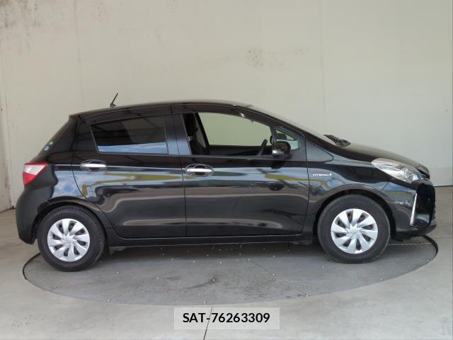 Toyota VITZ 2019-07 8222213-3