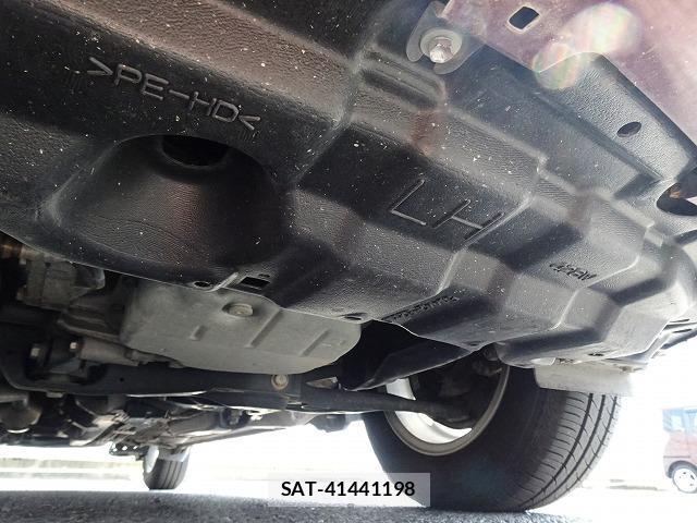 Toyota VITZ 2010-04 8222695-11