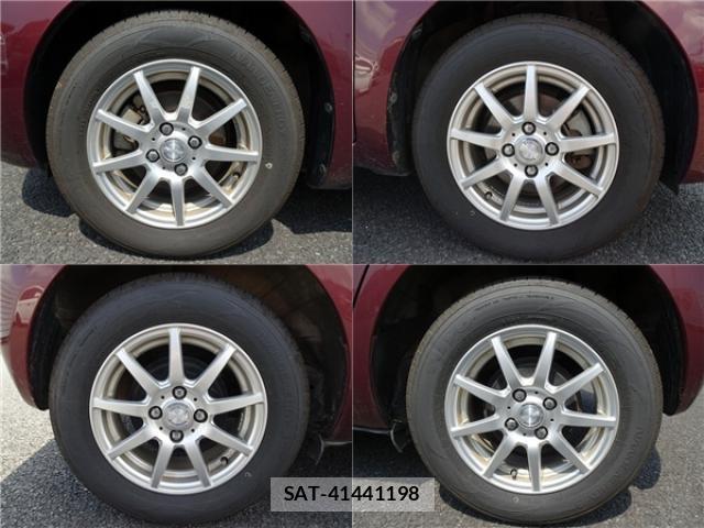 Toyota VITZ 2010-04 8222695-14