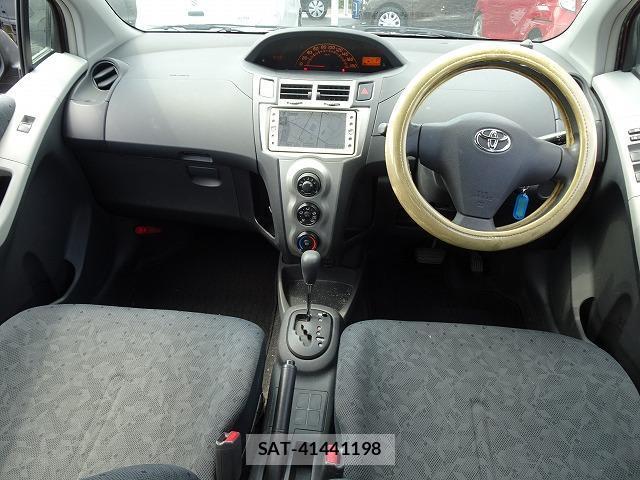 Toyota VITZ 2010-04 8222695-16