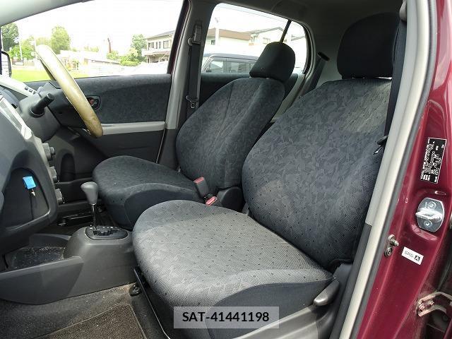 Toyota VITZ 2010-04 8222695-18