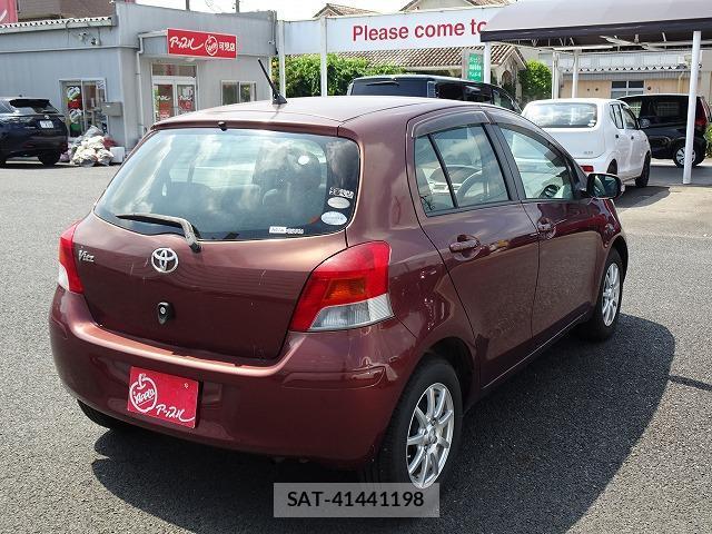 Toyota VITZ 2010-04 8222695-9