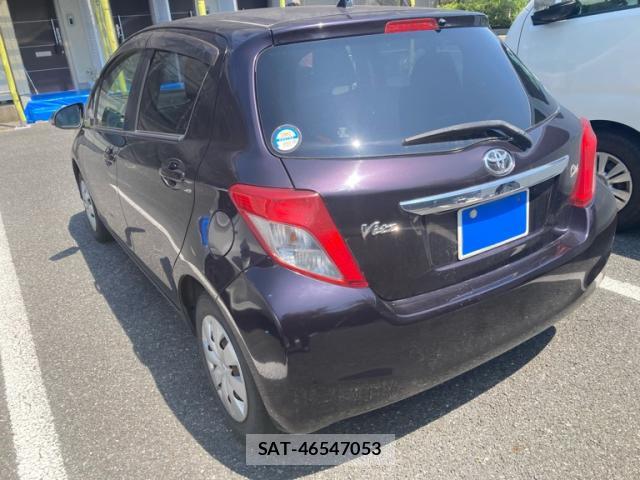 Toyota VITZ 2013-08 8223568-2