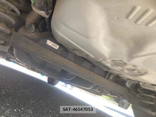 Toyota VITZ 2013-08 8223568-5