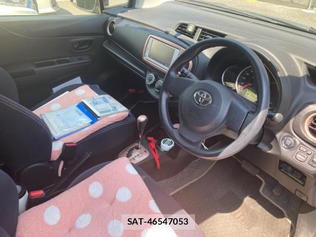Toyota VITZ 2013-08 8223568-6