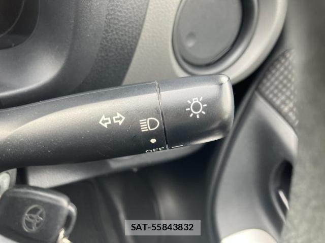 Toyota VITZ 2014-12 8225184-15