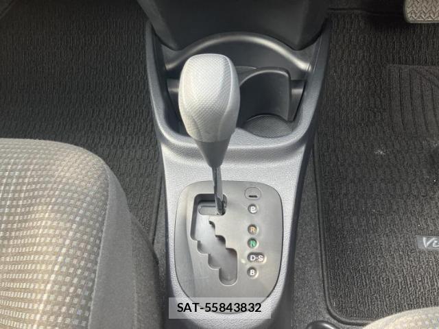 Toyota VITZ 2014-12 8225184-17