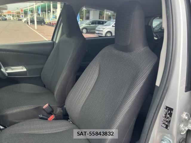 Toyota VITZ 2014-12 8225184-5