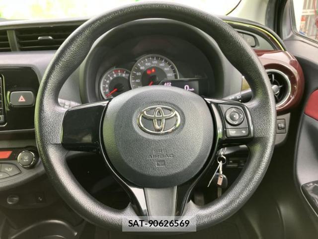 Toyota VITZ 2017-06 8225207-13