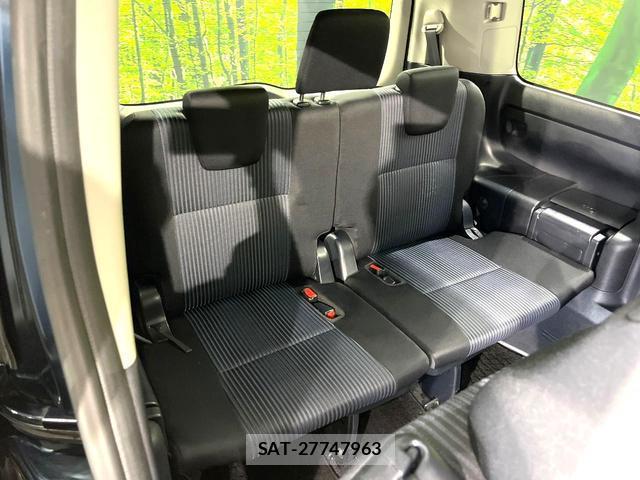 Toyota VOXY 2014-06 8216120-10