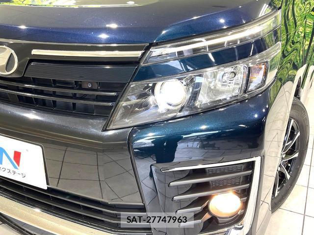 Toyota VOXY 2014-06 8216120-13