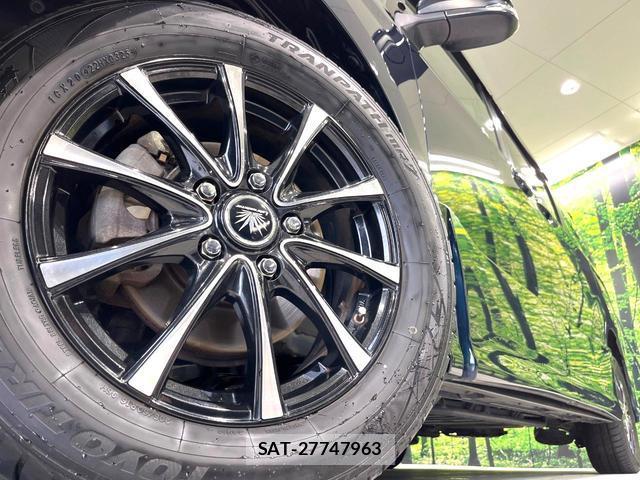 Toyota VOXY 2014-06 8216120-14